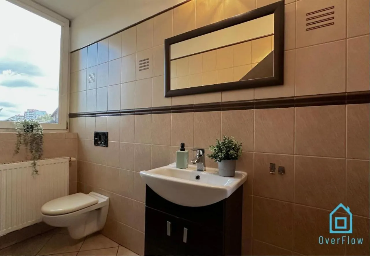 Gallery Room - Charming Place, 15 Minutes To Gdansk Old Town & 5 Minutes To Seaside
